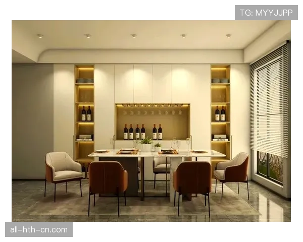 冯彦哲晒起居室，沙发酒柜像样板间，刷到我这中产瞬间自卑