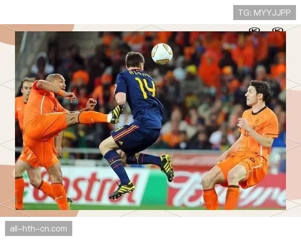 拉人犯规的裁判判罚标准与实际认定细节解析