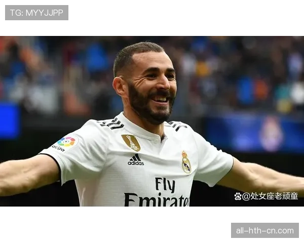 本泽马后期射门集中度提升与莱万多点进攻驱动模式对比分析